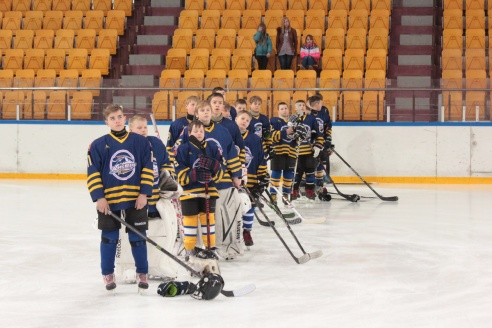 Фоторепортаж: На юношеском турнире юные хоккеисты из Барановичей обыграли витебскую команду