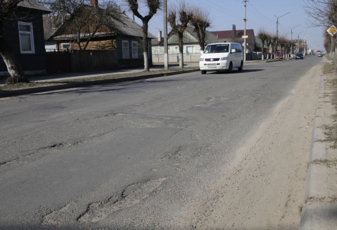 Когда будут ремонтировать дороги в Барановичах и хватит ли средств на это?