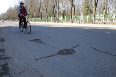 Когда будут ремонтировать дороги в Барановичах и хватит ли средств на это?