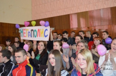 Фасовку круп на скорость и ответы на каверзные вопросы продемонстрировали будущие продавцы в Вилейке (ФОТО)