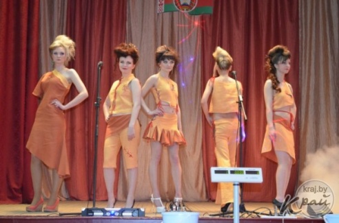 Фасовку круп на скорость и ответы на каверзные вопросы продемонстрировали будущие продавцы в Вилейке (ФОТО)