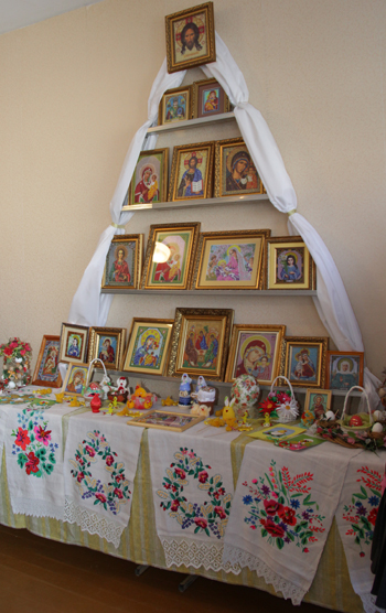 Выставку икон организовали в Кобринском РЦДТ