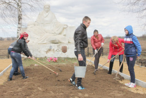 Республиканский субботник прошел в Костюковичском районе