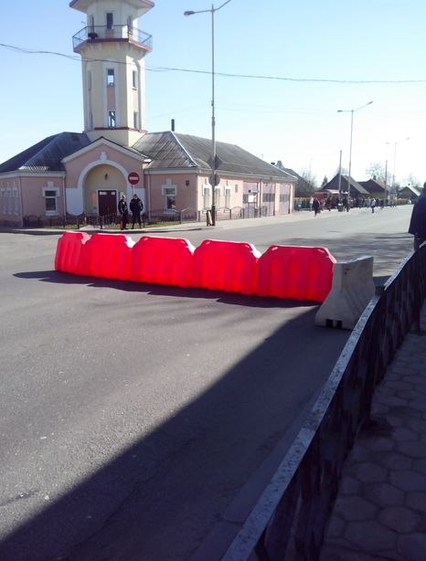 Закрытие улицы Тельмана в Барановичах создало на мосту огромную пробку