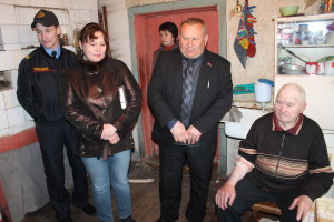 Сегодня поезд «Забота» продолжил свой путь в отдаленные деревни Костюковичского района