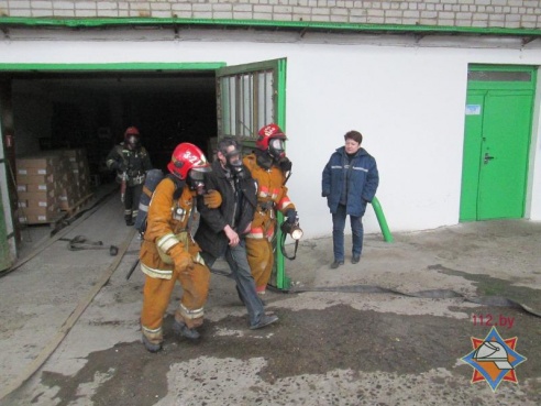 В Барановичах «тушили» склад с кофе