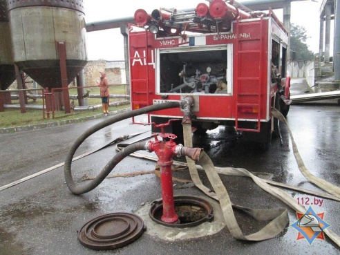 В Барановичах «тушили» склад с кофе