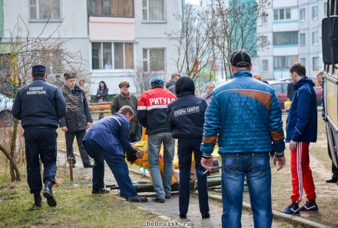 Основная версия ЧП на улице Батова – самоубийство