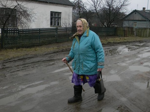 Девяностодвухлетняя бабушка из Барановичей каждый день подтягивается на турнике