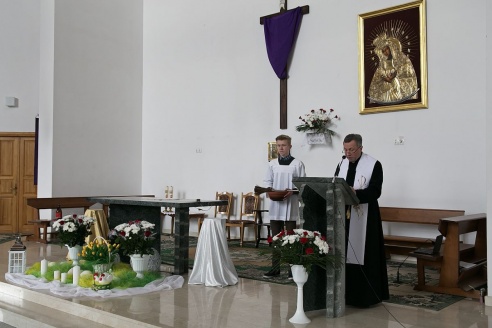 ФОТОФАКТ: Освящение пасхальной пищи в Барановичах