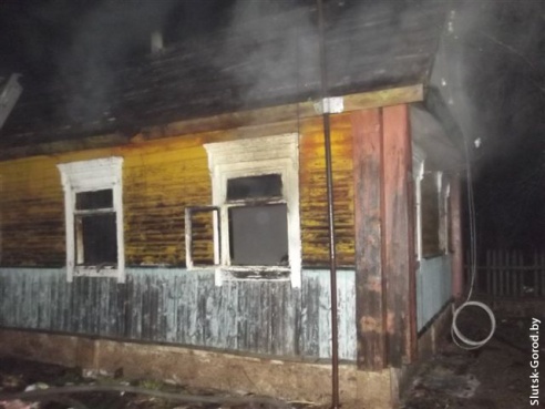 За выходные в Слуцком районе произошло два пожара, в результате которых погибли люди