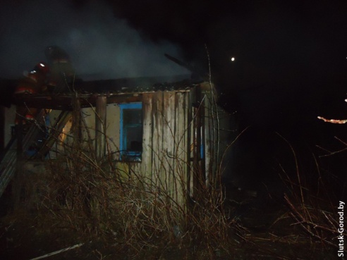 За выходные в Слуцком районе произошло два пожара, в результате которых погибли люди