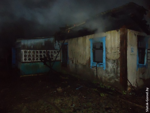 За выходные в Слуцком районе произошло два пожара, в результате которых погибли люди