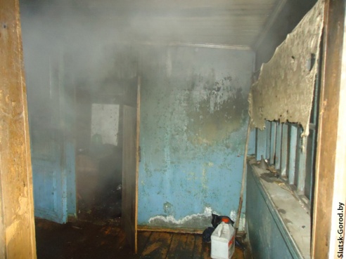 За выходные в Слуцком районе произошло два пожара, в результате которых погибли люди