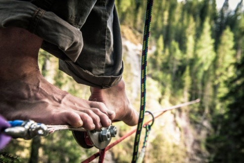 ФОТОФАКТ: Самые безумные канатоходцы мира