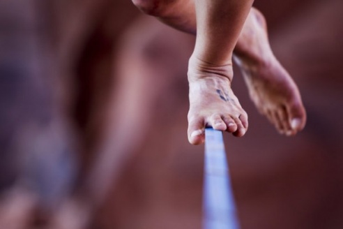 ФОТОФАКТ: Самые безумные канатоходцы мира