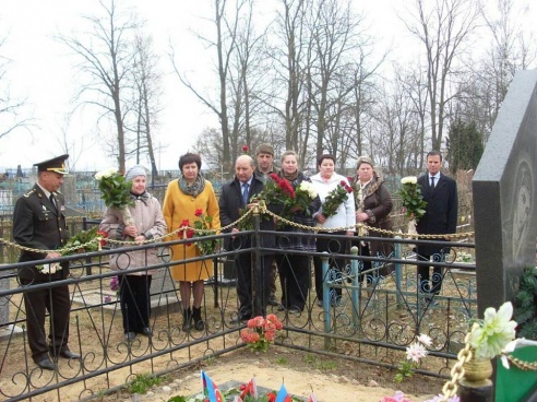 Представитель Минобороны Азербайджана посетил в Слуцке могилу героя Азербайджана