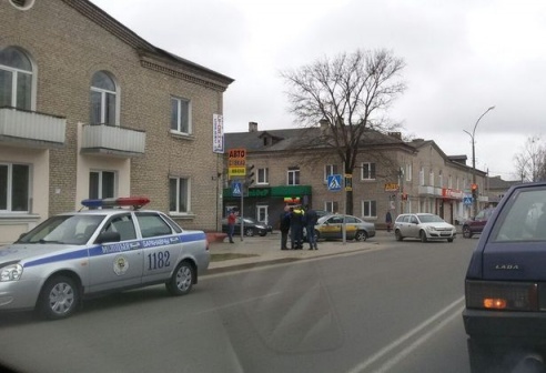 В Барановичах на перекрестке не разъехались такси и «Киа»
