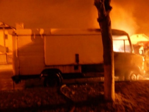 В Барановичах на ул. Богдановича горел «Мерседес»