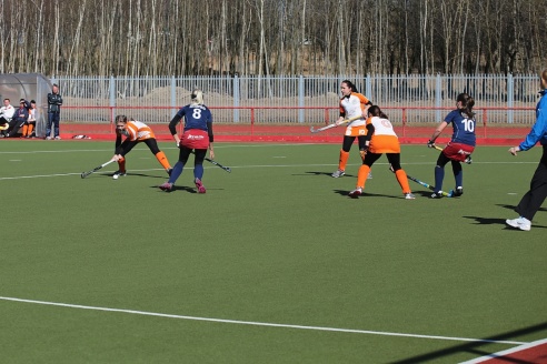 В первой игре на Международном турнире по хоккею на траве барановичская команда выиграла у литовцев