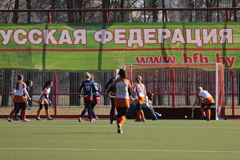 В первой игре на Международном турнире по хоккею на траве барановичская команда выиграла у литовцев