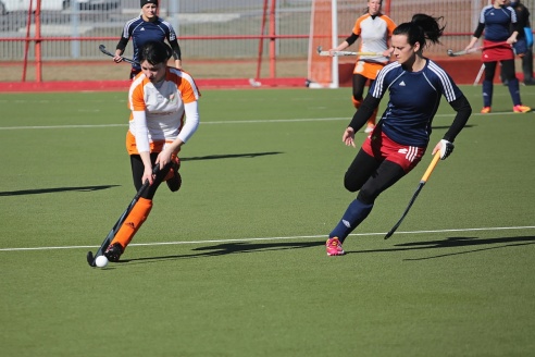 В первой игре на Международном турнире по хоккею на траве барановичская команда выиграла у литовцев