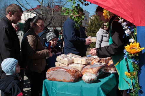 Освящение пасхальной пищи в Барановичах