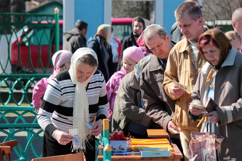 Освящение пасхальной пищи в Барановичах