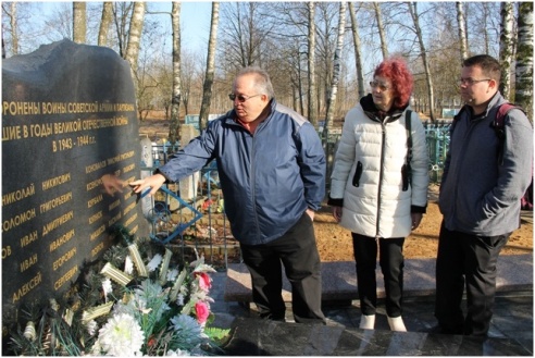 Семья погибшего солдата Соломона Брейчера, которая сегодня проживает в США и Израиле, нашла его могилу спустя 70 лет…
