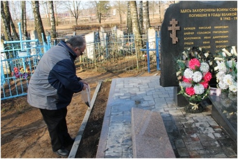 Семья погибшего солдата Соломона Брейчера, которая сегодня проживает в США и Израиле, нашла его могилу спустя 70 лет…