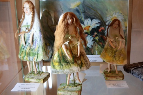 Выставка авторских кукол открылась в Барановичах