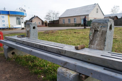 Кто поможет с детскими площадками в Горках?