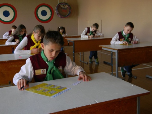 Барановичские школьники соревнуются за звание лучших юных инспекторов движения