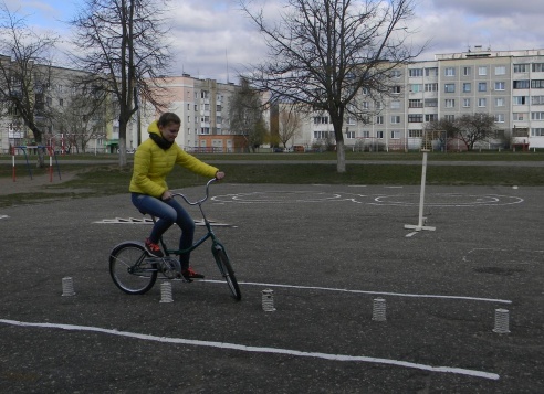 Барановичские школьники соревнуются за звание лучших юных инспекторов движения
