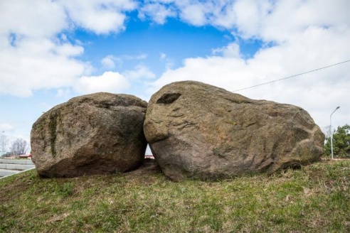 Мемориальные и памятные камни в Барановичах
