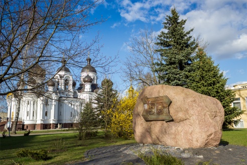 Мемориальные и памятные камни в Барановичах