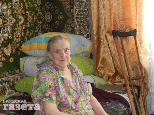 В Бресте по ул. Суворова, 106 лифт, отслуживший 30 лет, менять не будут из-за отсутствия средств