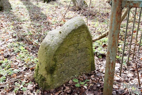 Горецкие кладбища накануне Радуницы. ФОТО