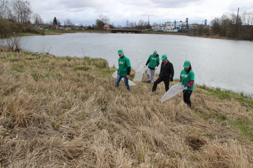Моладзь Ашмяншчыны прыняла ўдзел у рэспубліканскім суботніку