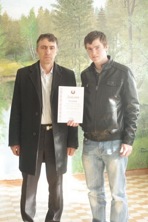 Лучшего каменщика области среди учреждений образования определили в Барановичах