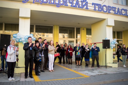 По красной дорожке: как в Барановичах открывали Пятый фестиваль «Параллельные миры»