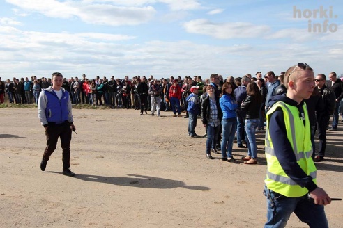 Скоростное маневрирование в Горках: море машин и людей