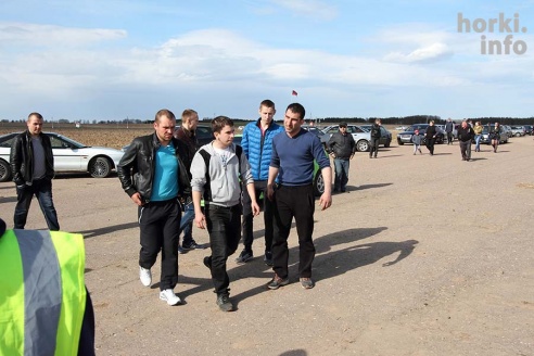 Скоростное маневрирование в Горках: море машин и людей