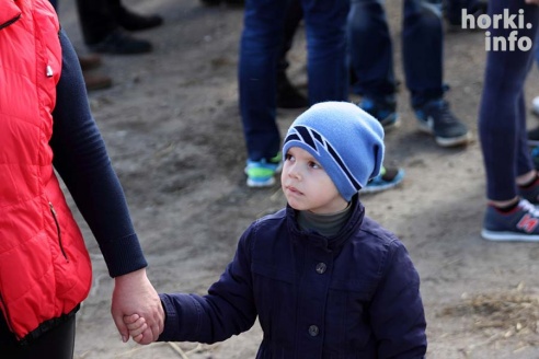 Скоростное маневрирование в Горках: море машин и людей