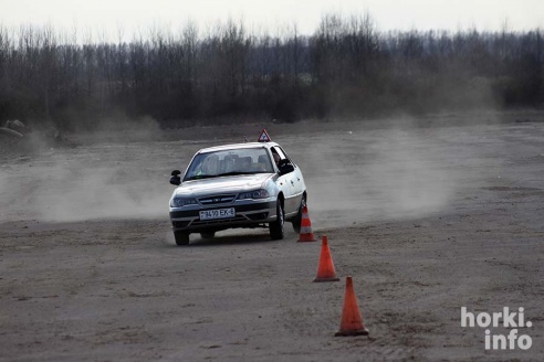 Скоростное маневрирование в Горках: море машин и людей