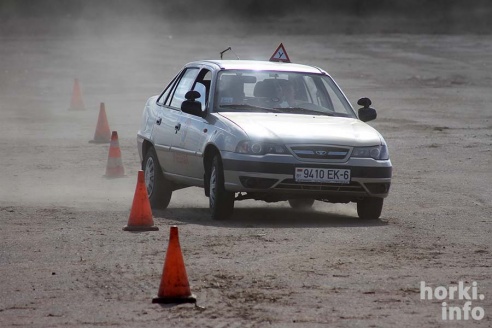 Скоростное маневрирование в Горках: море машин и людей