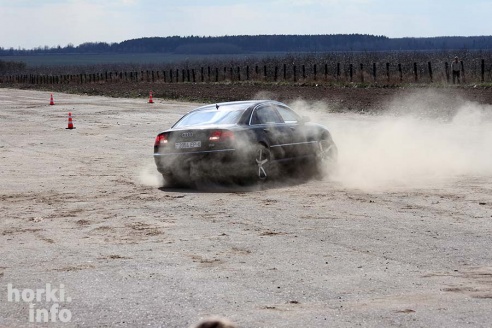 Скоростное маневрирование в Горках: море машин и людей