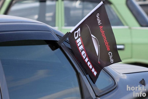 Скоростное маневрирование в Горках: море машин и людей