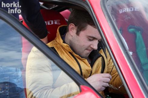 Скоростное маневрирование в Горках: море машин и людей