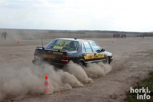 Скоростное маневрирование в Горках: море машин и людей